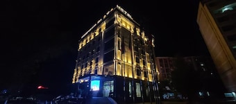 ShedevrPLAZA