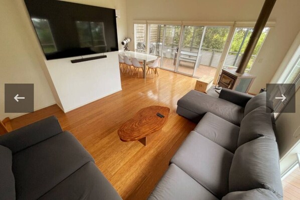 TV, fireplace, stereo - Constance Retreat - Wifi, Netflix (Venus Bay)