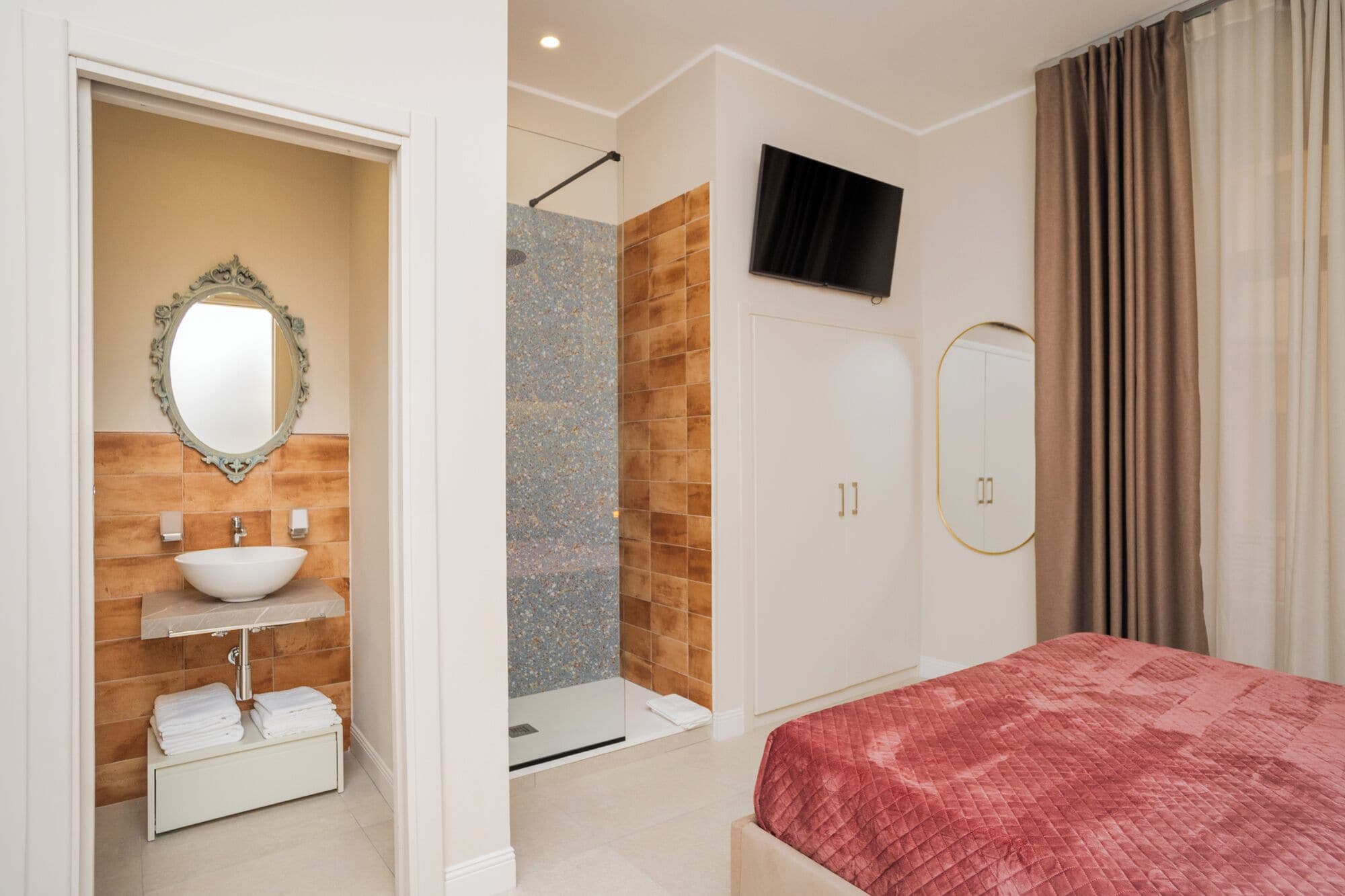 Camera | Bagno | Doccia, soffione a pioggia, set di cortesia gratuito, asciugacapelli