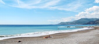 Beautiful private villa for 4 guests with WIFI and panoramic view