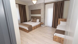 Standard Triple Room, Balcony | Iron/ironing board, free WiFi - HOLMİ OTEL (Taşucu)