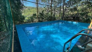 Outdoor pool - Green Breeze Resort (Dapoli)