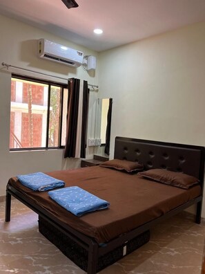 Standard Double Room, Garden View | Desk, laptop workspace, free WiFi - Green Breeze Resort (Dapoli)