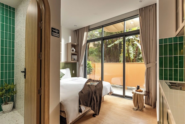 Estudio estándar, 1 cama matrimonial, para no fumadores, vista a la ciudad | Escritorio, cortinas blackout y insonorización 