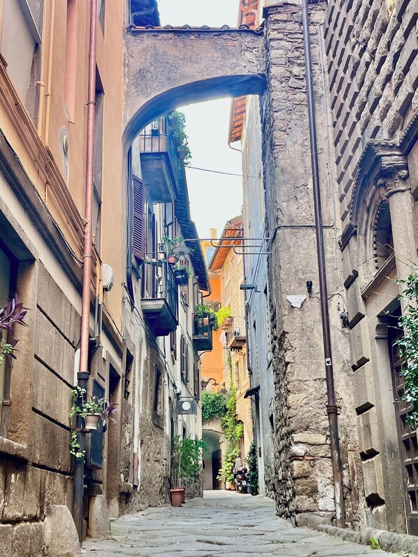 Exterior - Downtown apartment with in-room bath and wide vaulted ceilings (Viterbo)