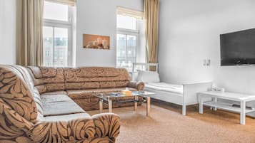 Basic Apartment | Iron/ironing board, free WiFi