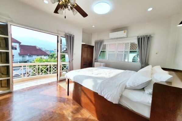 Room - Poon House Nimman: Spacious Stay Near Attractions (Chiang Mai)