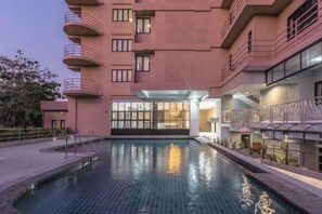 Outdoor pool - Carnation Residence (Samut Prakan)