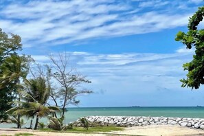 Unclassified image, 3 of 13, button - Baan Lita @ Rayong (Rayong)
