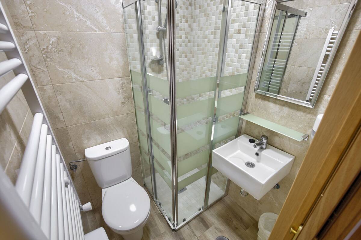 Shower, towels, soap