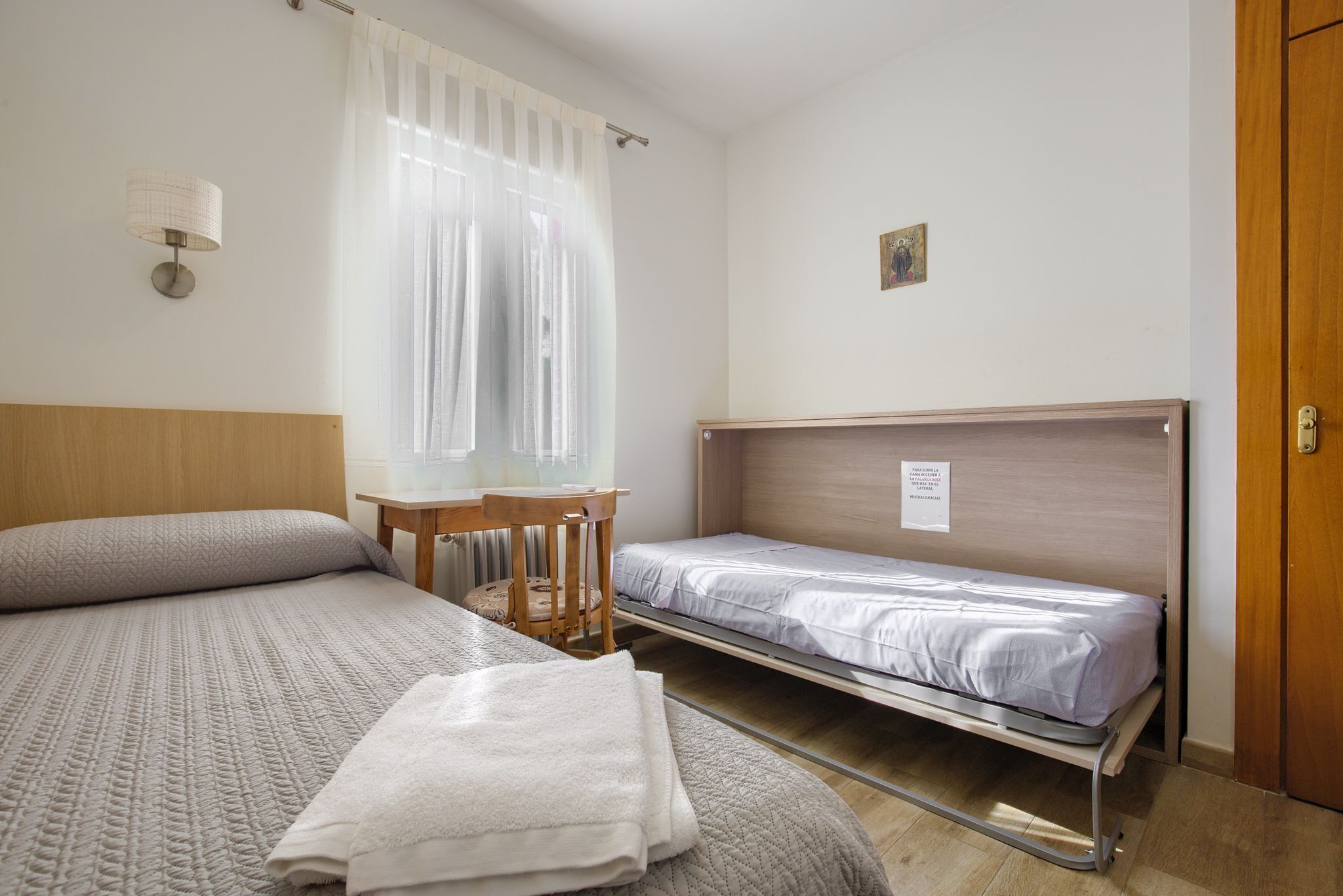 Skrivebord, Wi-Fi, sengetøj