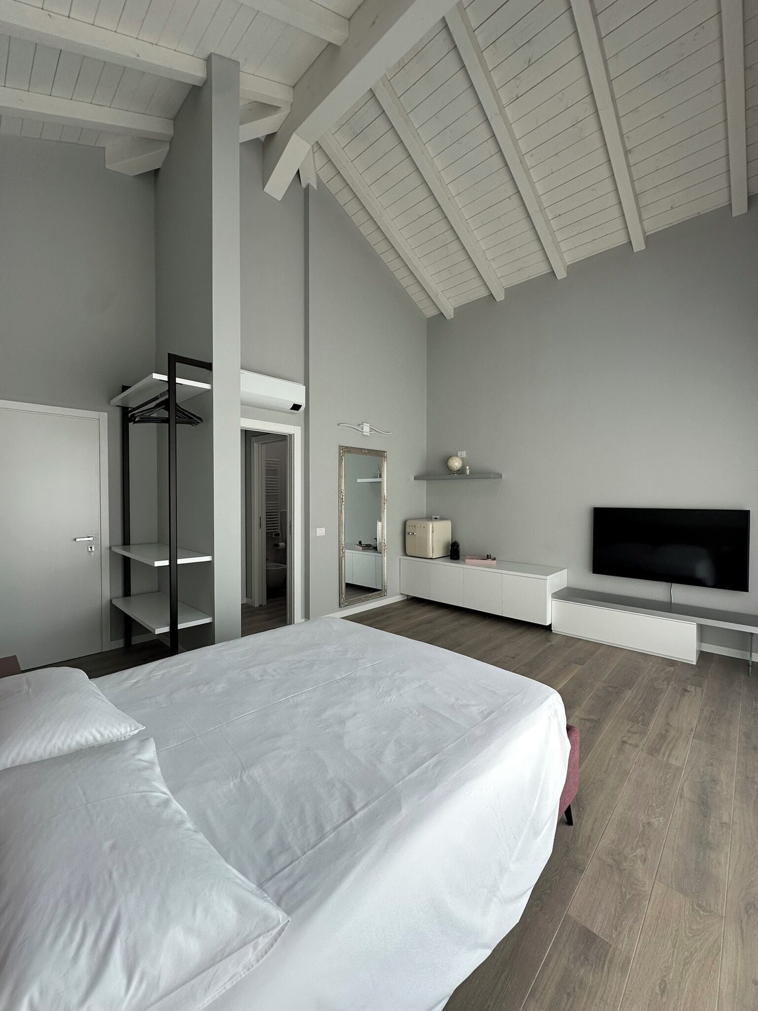 1 chambre, bureau, Wi-Fi, draps fournis