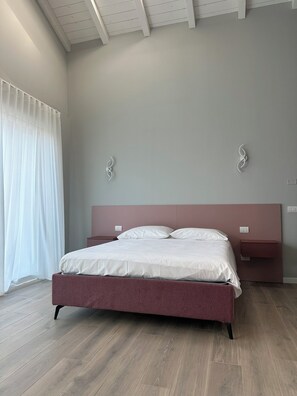 1 habitación, escritorio, wifi y ropa de cama 