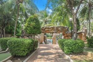 พื้นที่เล่นสำหรับเด็ก