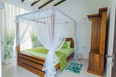 Green Retreat 2 Bedroom Hideout