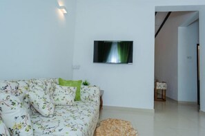 Children's area - Green Retreat 2 Bedroom Hideout (Polgasowita)