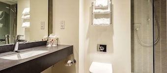 Holiday Inn STOKE ON TRENT M6, JCT.15 by IHG