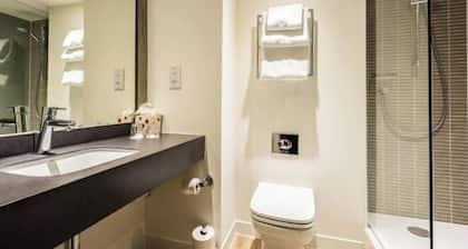 Holiday Inn STOKE ON TRENT M6, JCT.15 by IHG