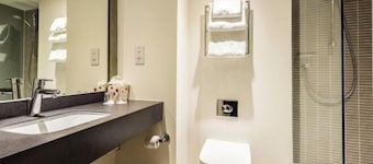 Holiday Inn STOKE ON TRENT M6, JCT.15 by IHG