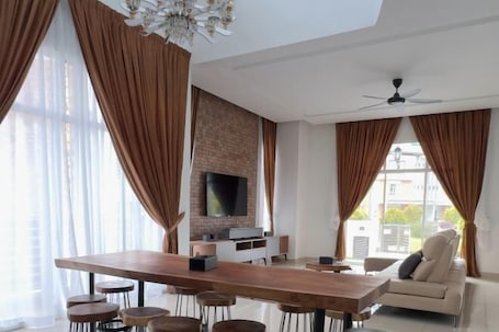 Room. Zinnia Residence Tanah Rata