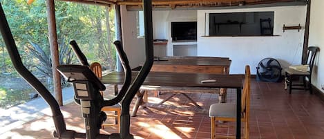 Apartment, 1 Bedroom, Smoking, Patio | Living area
