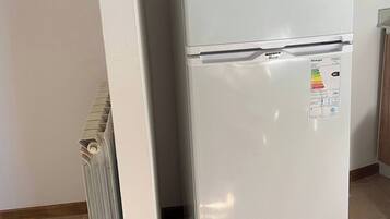 Apartment, 1 Bedroom, Smoking, Patio | Interior