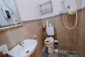 Unclassified image, 2 of 33, button - WHITE ON HOMESTAY CAMERON BY ICOLOR (Tanah Rata)