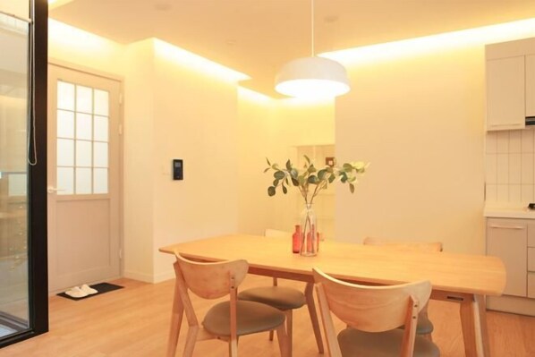 Dining - Maison de Claire(the house where the light dwells) (Incheon)