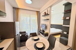 Ảnh chưa phân loại, 2 trong số 24 ảnh, nút