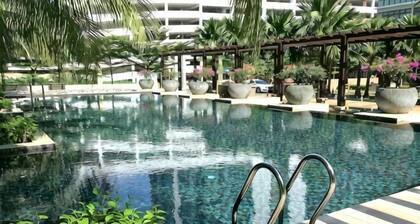 Emgrace/Near AeonTebrau/ IKEA Toppen /MountAustin