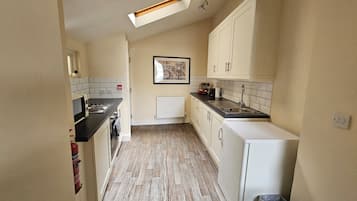 Standard Apartment | Private kitchen | Electric kettle