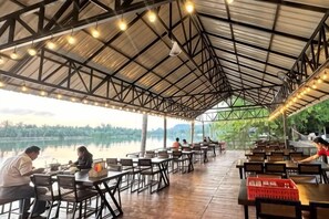 Unclassified image, 5 of 26, button - Huather Villa & Cafe (Lang Suan)