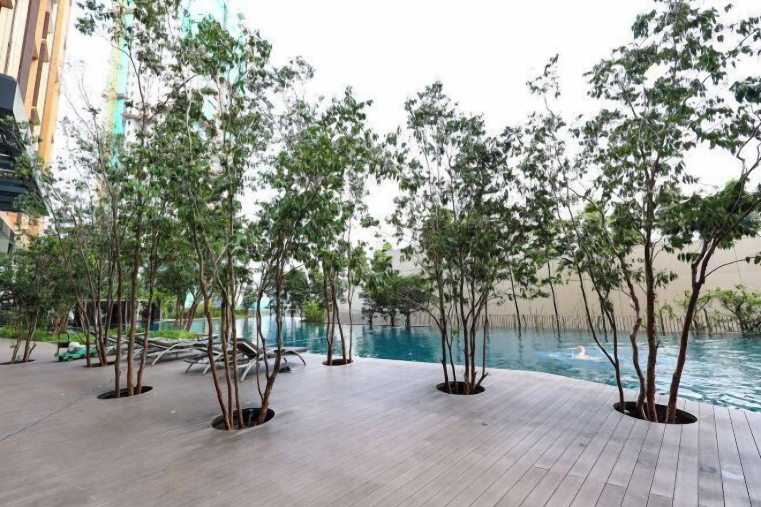 حمام سباحة خارجي