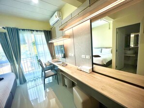 Desk, free WiFi, bed sheets - Parvati Chiva Khaoyai  (Pak Chong)