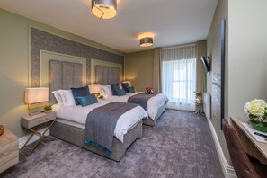 11 slaapkamers, een strijkplank/strijkijzer, wifi, beddengoed