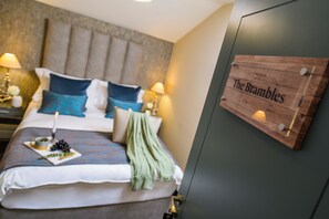 11 slaapkamers, een strijkplank/strijkijzer, wifi, beddengoed