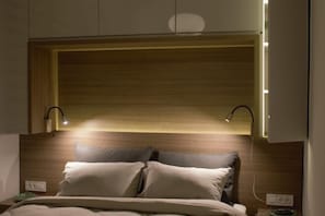 Cots/infant beds