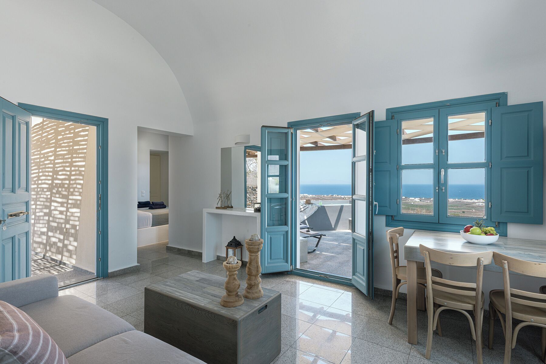 Comfort-huoneisto, poreamme, merinäköala (Aphrodete) | Ruokailu omassa huoneessa