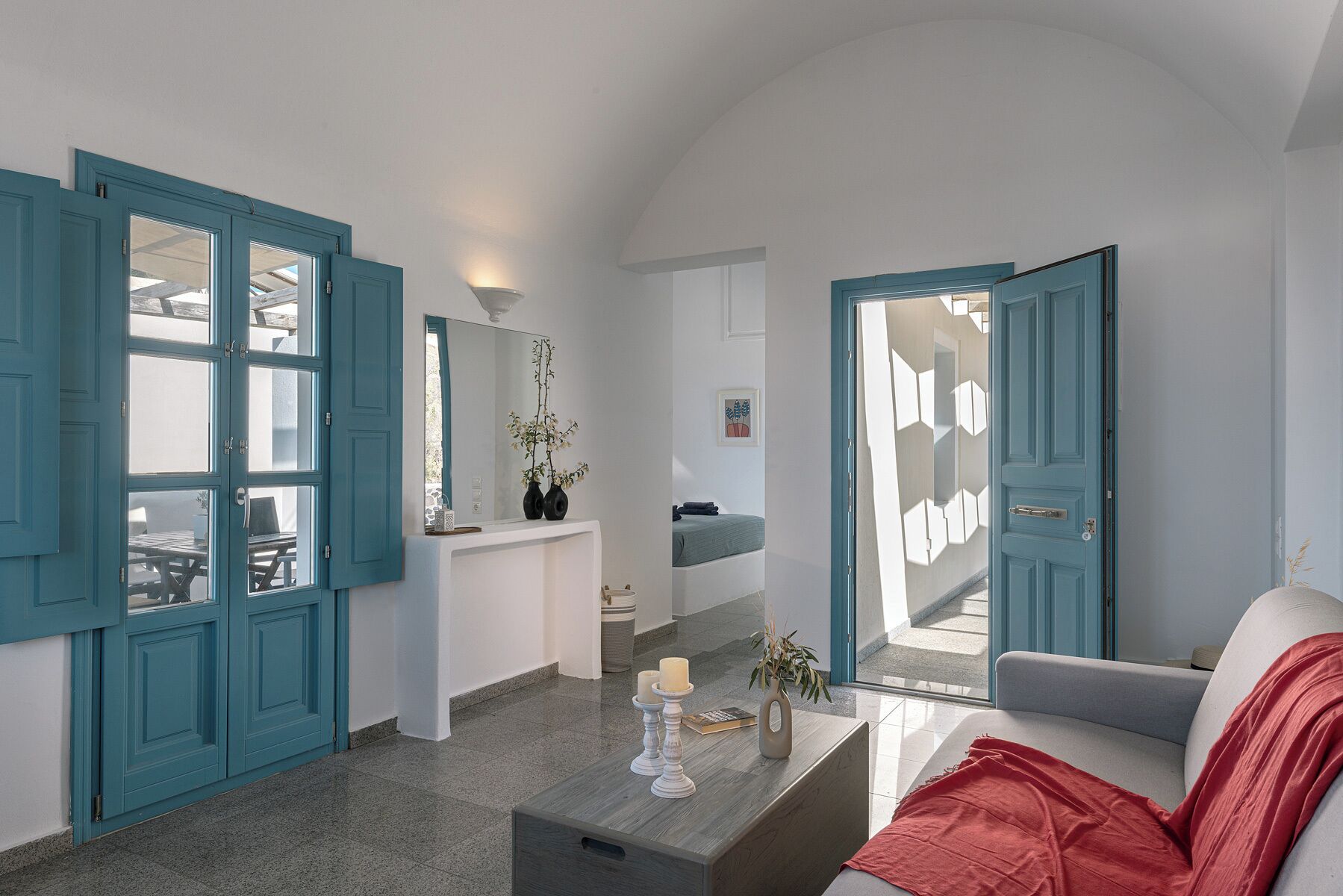 컴포트 아파트, 온수 욕조, 바다 전망 (Erato) | 거실 공간 | 평면 TV