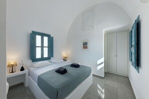 Comfort appartement, bubbelbad, uitzicht op zee (Erato) | Een kluis op de kamer, een strijkplank/strijkijzer, gratis wifi