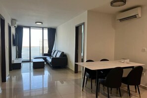 Room - The Peak Residence, Multi-Apartment by Emma (Phnom Penh)