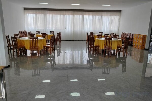 Ảnh chưa phân loại, 1 trong số 28 ảnh, nút