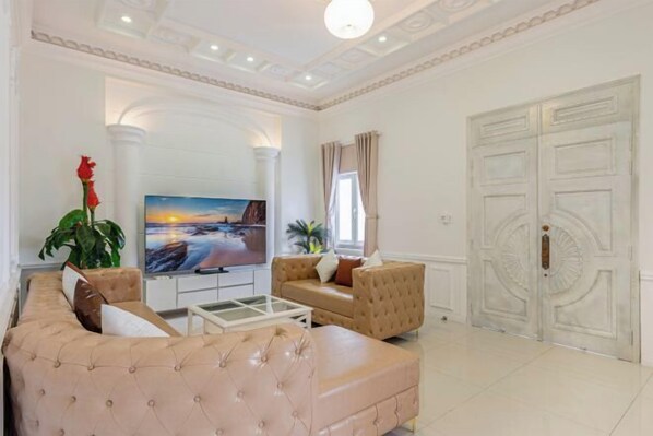 Room - La Rose Blanc Pool Villa (Ho Chi Minh City)