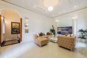 Room - La Rose Blanc Pool Villa (Ho Chi Minh City)