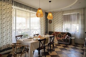 Dining - Villa Vermont Gusar (Guba)