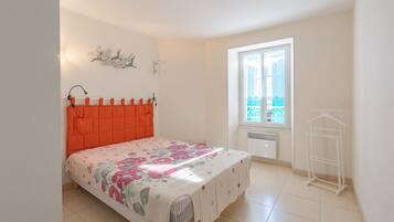 3 slaapkamers, een strijkplank/strijkijzer, wifi, rolstoeltoegang