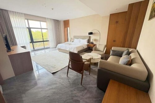 Jia Yu Four Season Resort Hotel