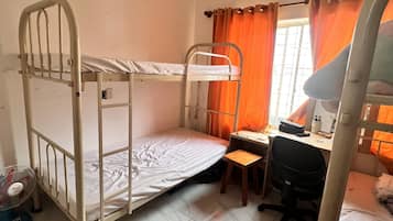 Dormitorio condiviso, vista parco | Wi-Fi gratuito