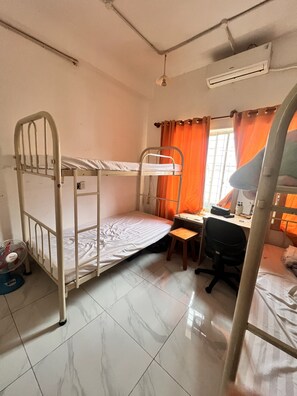 Romantic Shared Dormitory, Park View | Free WiFi - An Nam Corner- Hostel (Ho Chi Minh City)