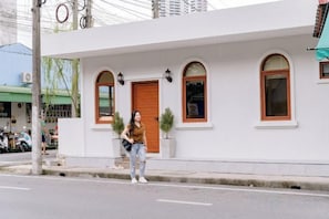 Perincian bahagian luar
